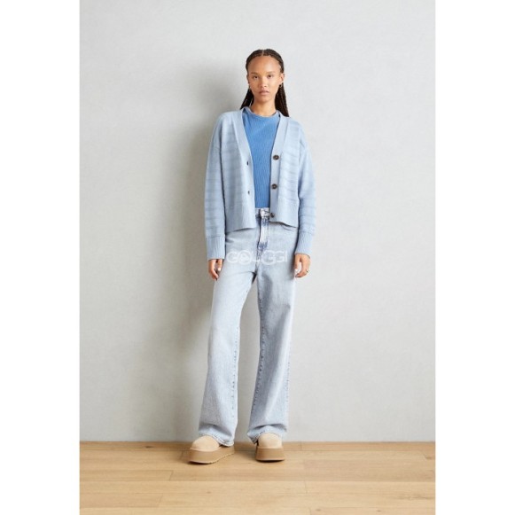 Женские угги  на платформе UGG Classic Dipper Sand